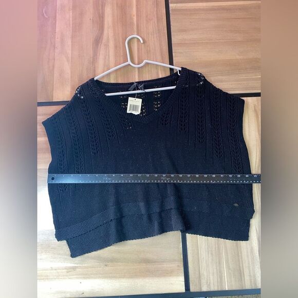 Nwt guess top - Picture 2 of 6